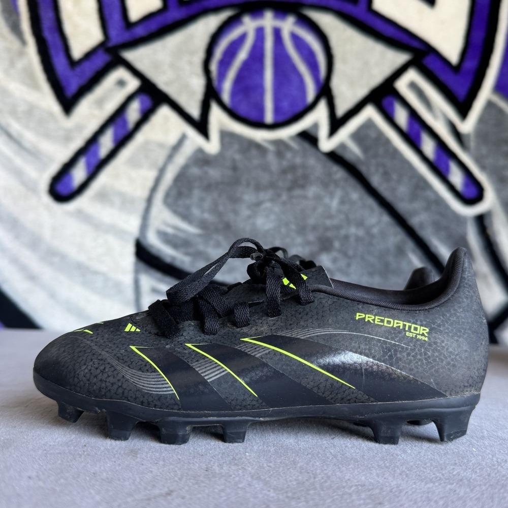 Size 1y - ADIDAS Kids JH8869 PREDATOR CLUB Soccer Cleats‎